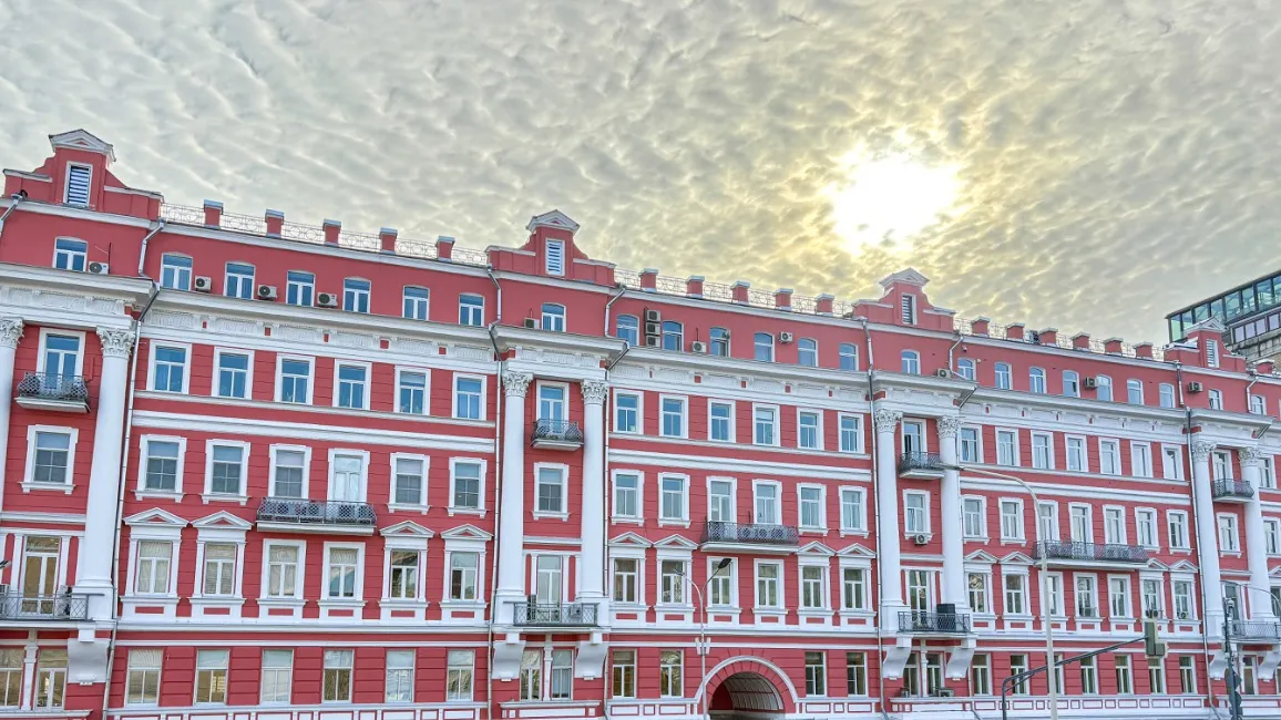 На Пушкинской площади завершили ремонт доходного дома Горчакова