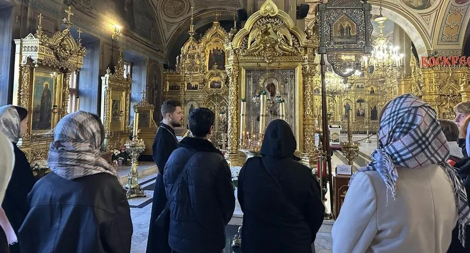 Студенты Подольска побывали на экскурсии в Свято-Троицком соборе
