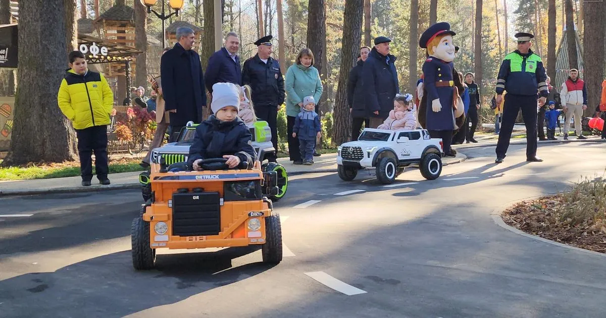 В Красногорске открыли автогородок с трассами для детей