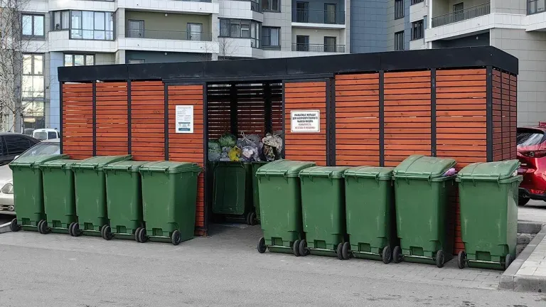 В Реутове обновили десять контейнерных площадок