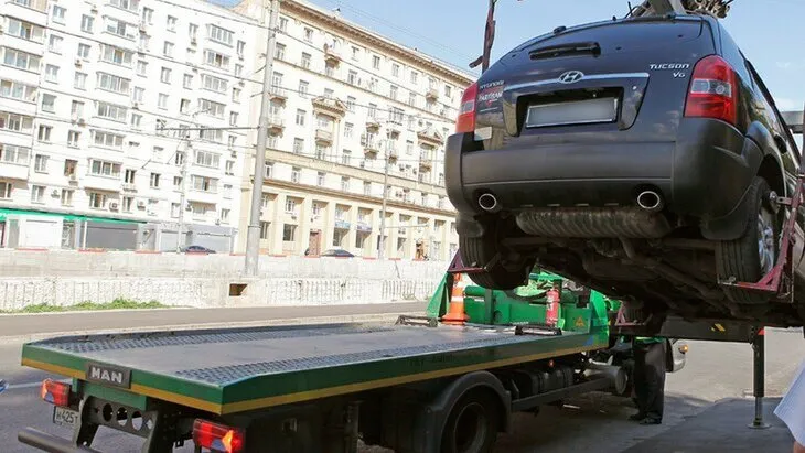 В Госдуме поддержали цифровое уведомление перед эвакуацией авто