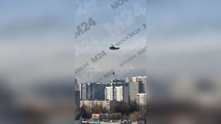 Два пожарных пострадали при разборе завалов в горевшей усадьбе «Узкое»